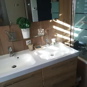  Habitación en casa particular Dans Jolie Maison Avec Jardin Au Calme